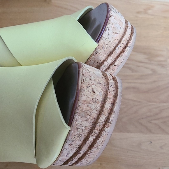 Cork platforms - Picture 5 of 6